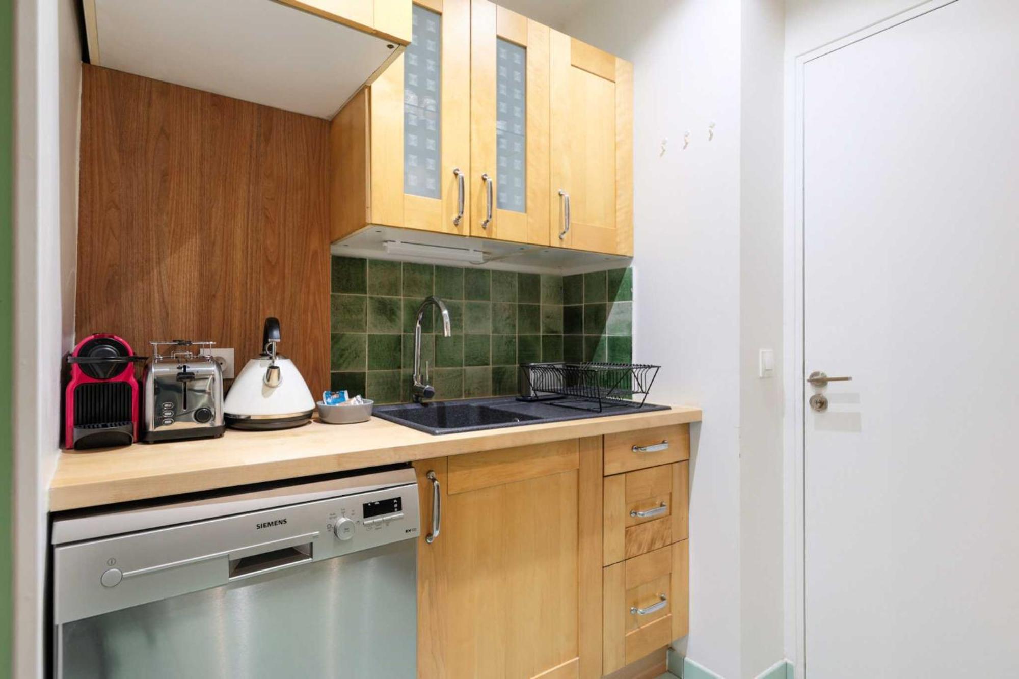 Spacious - 2br-6p - Bastille Apartment
