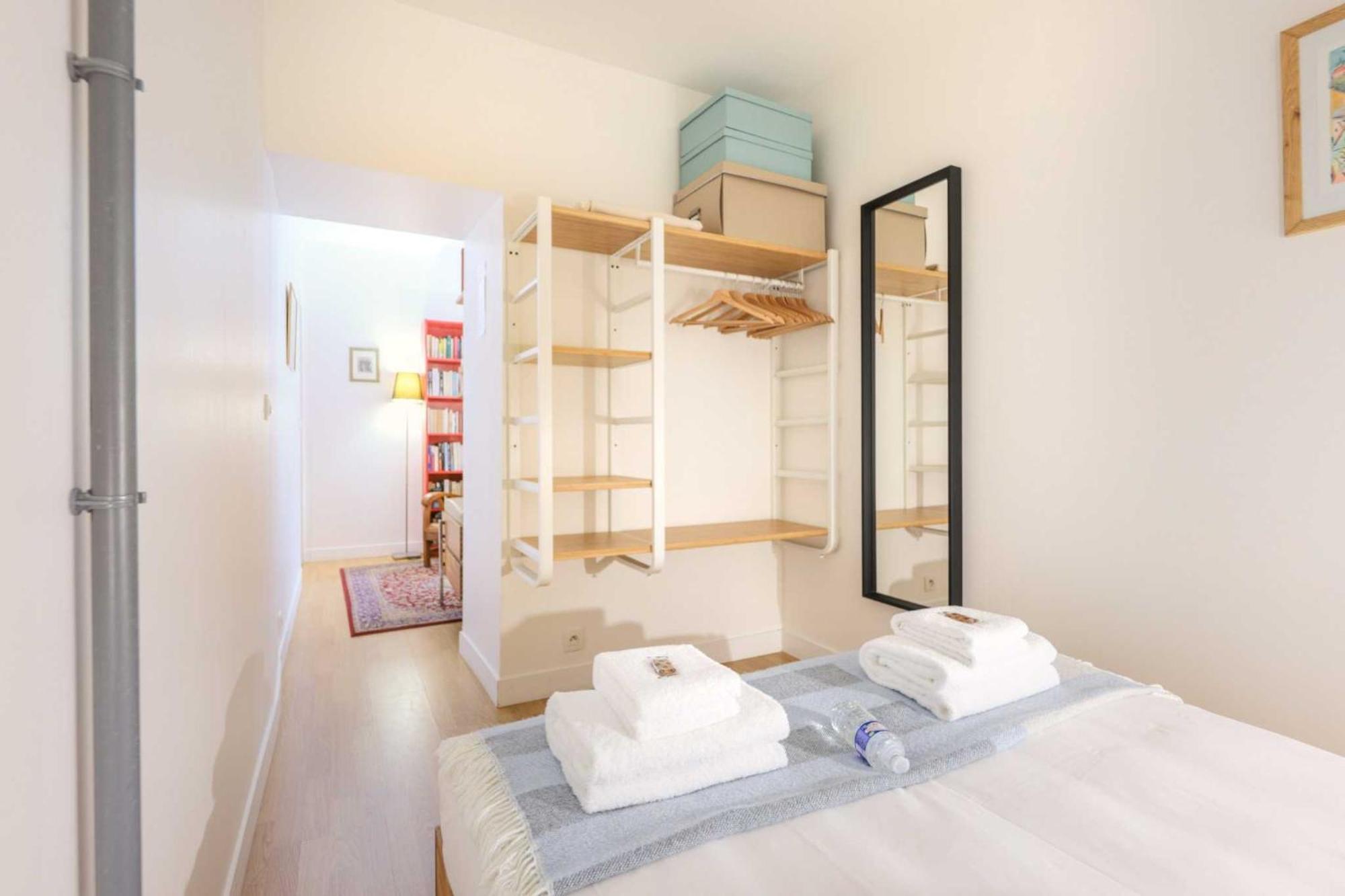 Spacious - 2br-6p - Bastille Apartment *